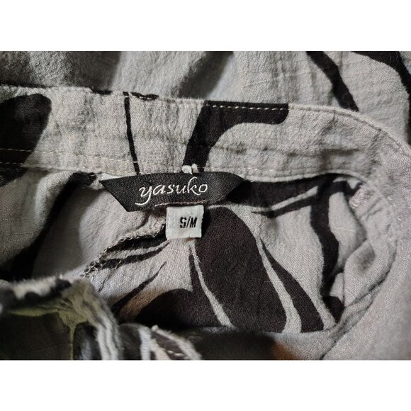 Yasuko Button Front Top Blouse, Small/Medium, Lagenlook Art to Wear Black Gray - Picture 4 of 5